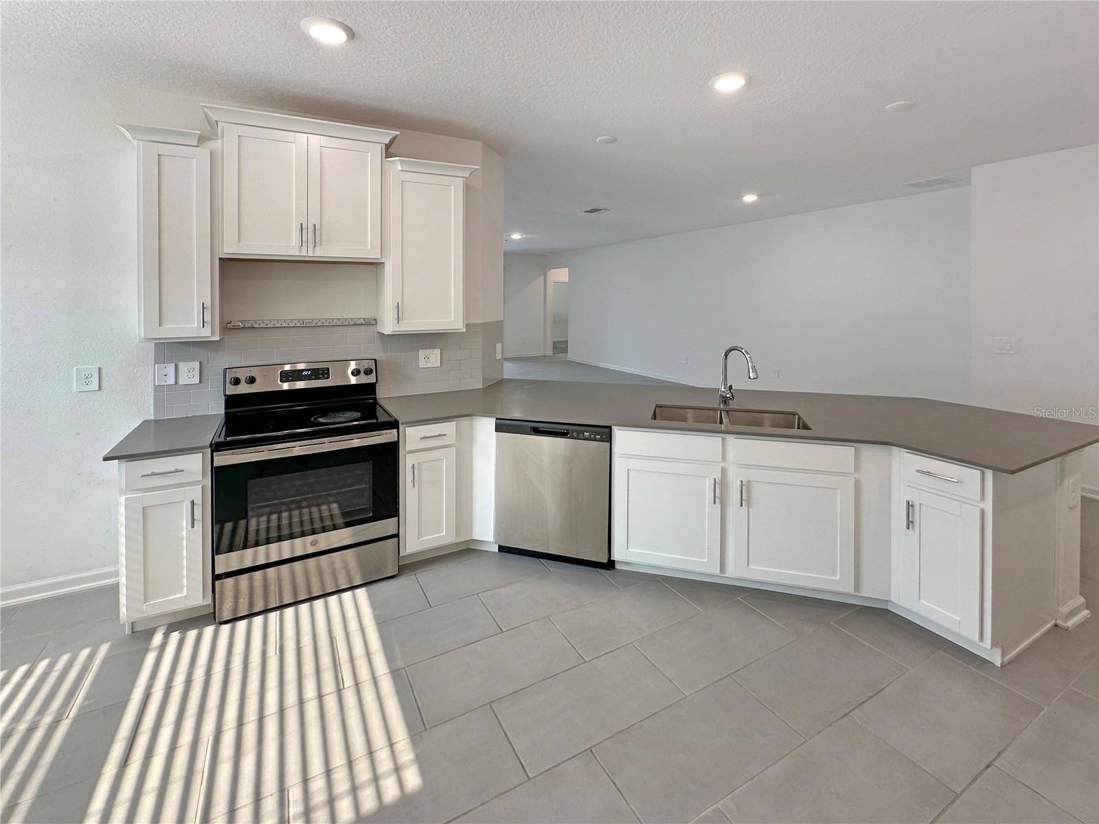 Image 8 of 54 For 795 Kapi Drive