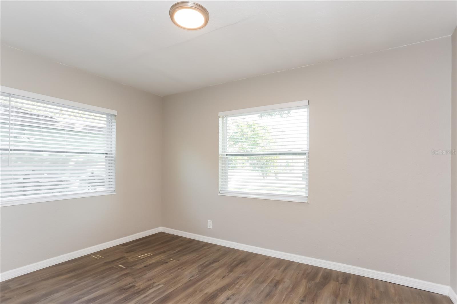 Image 10 of 16 For 2053 Barcelona Drive S