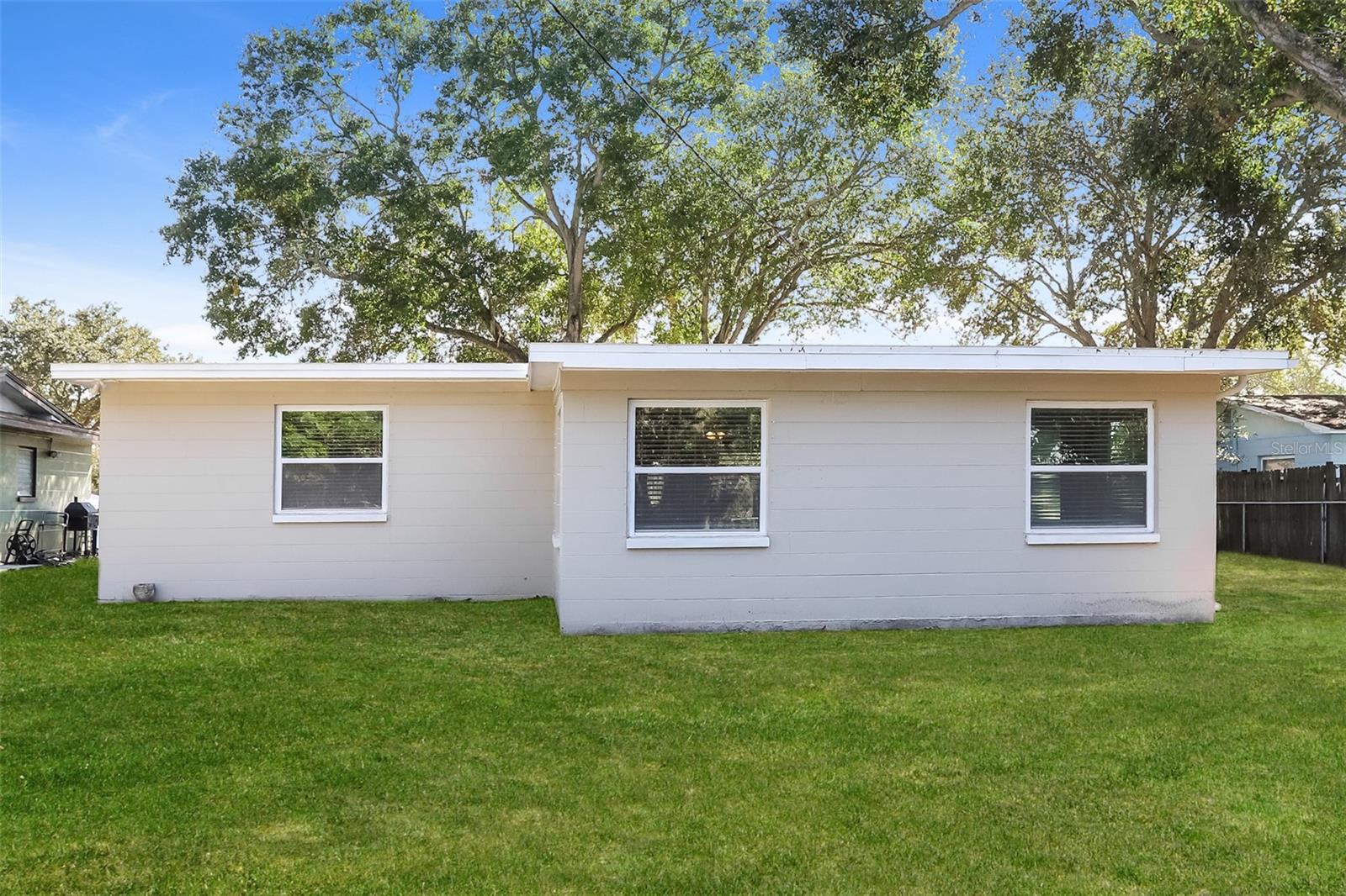 Image 14 of 16 For 2053 Barcelona Drive S