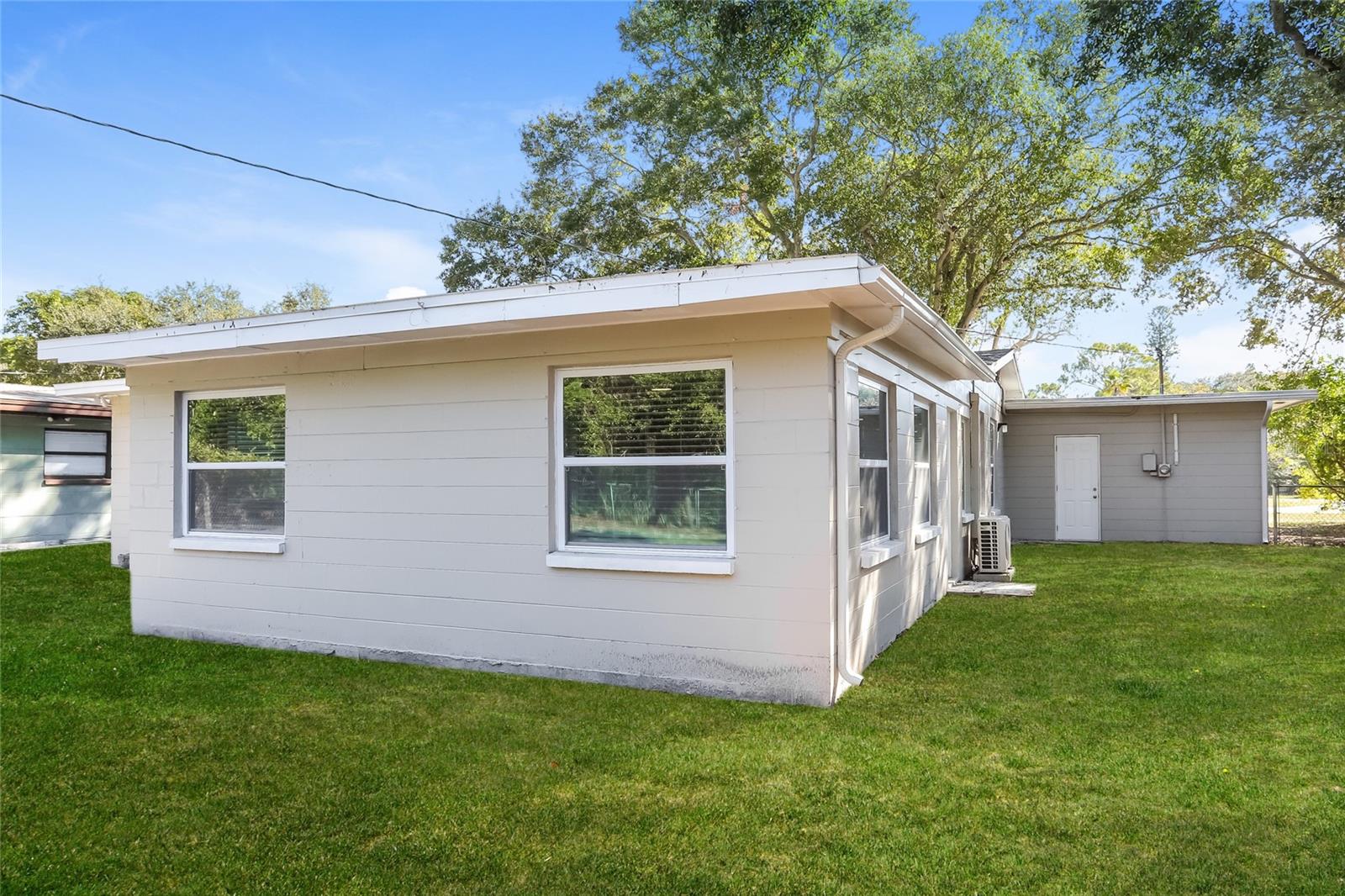 Image 15 of 16 For 2053 Barcelona Drive S