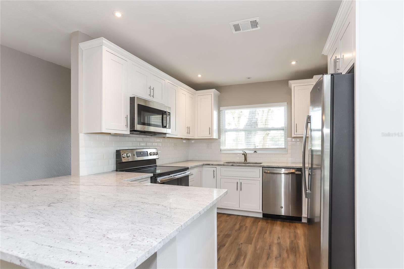 Image 5 of 16 For 2053 Barcelona Drive S