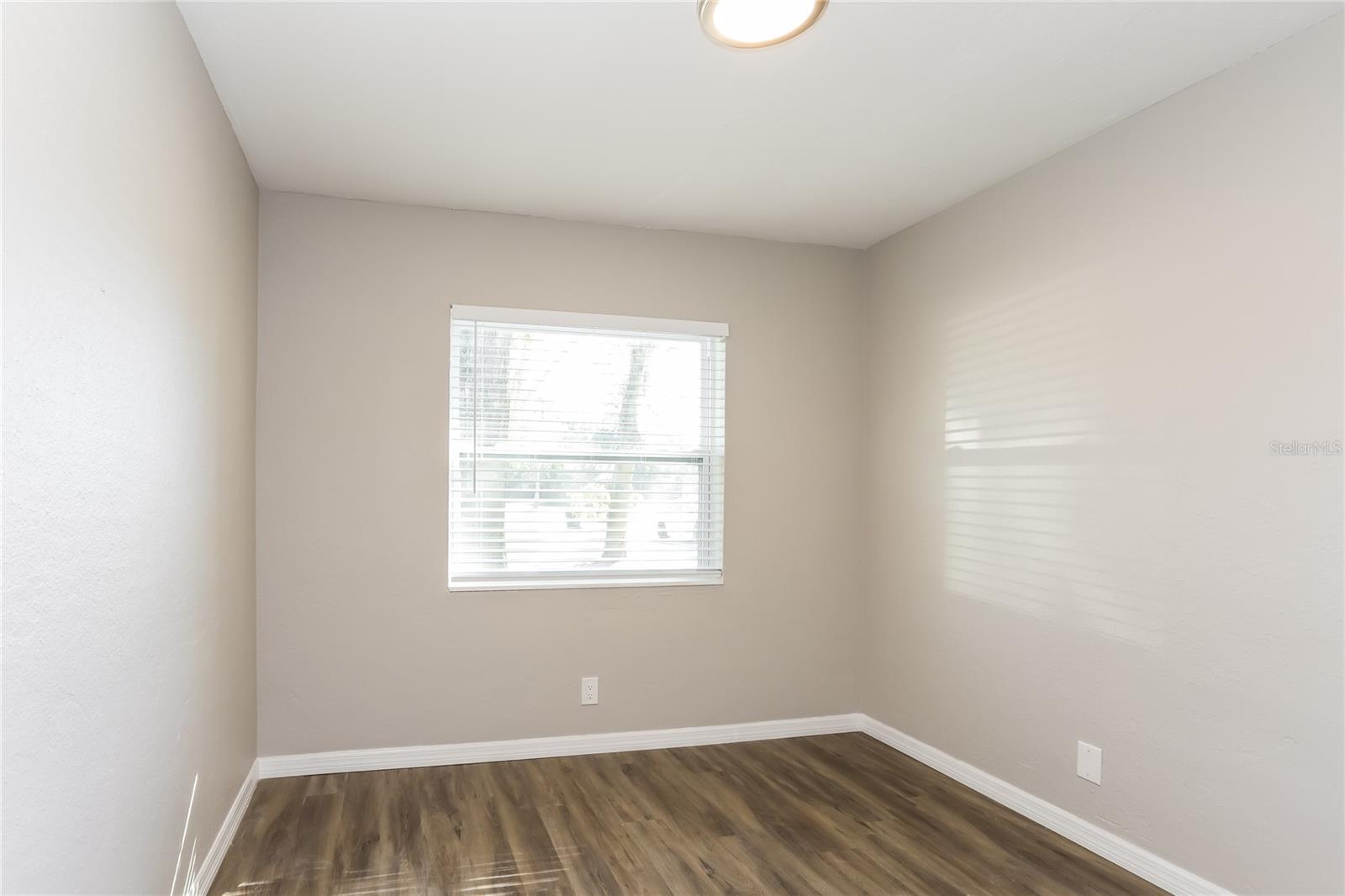 Image 9 of 16 For 2053 Barcelona Drive S