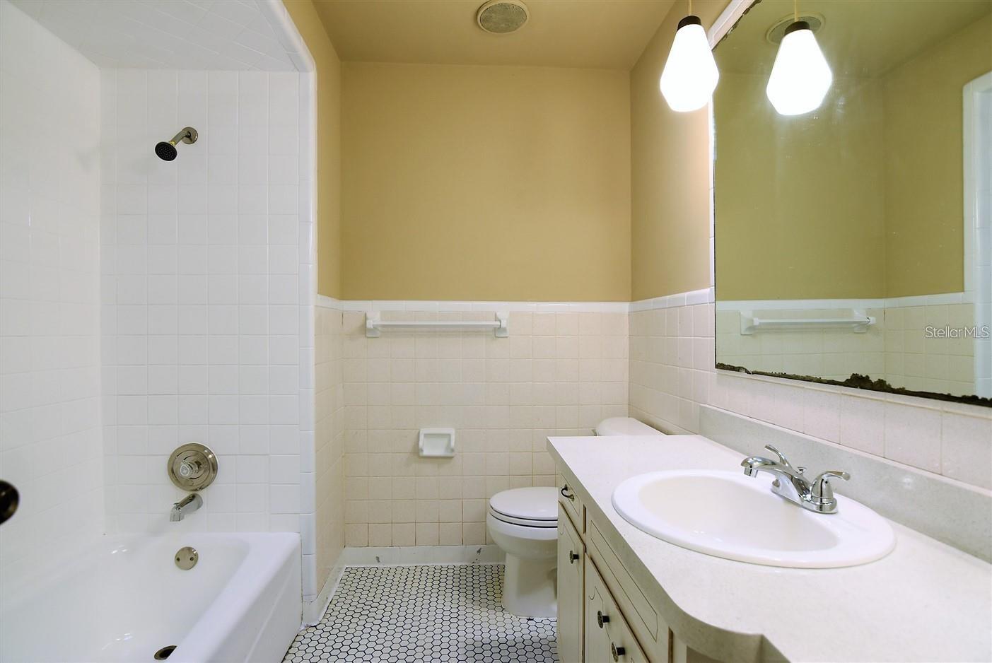 Image 17 of 22 For 7129 Turquoise Lane