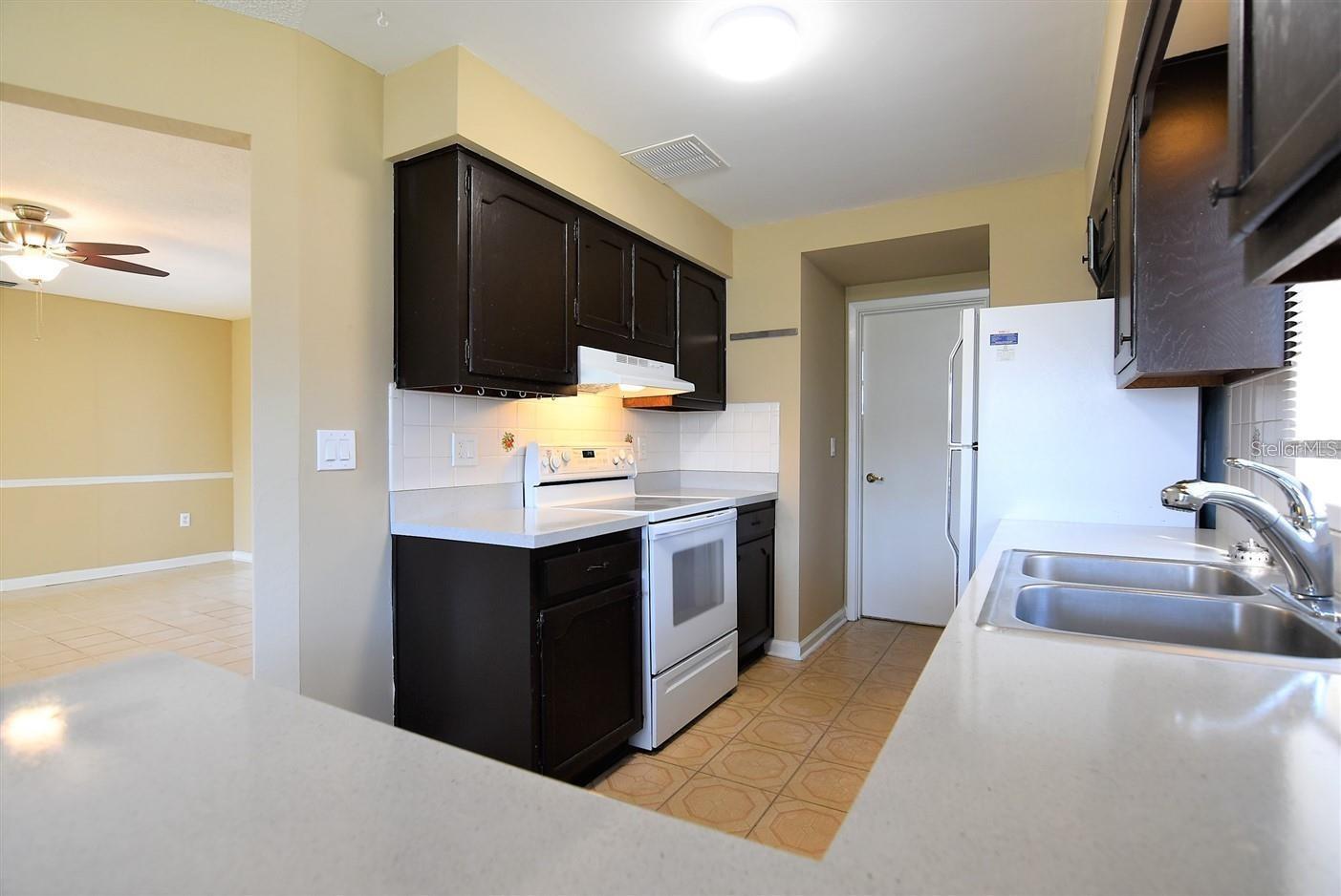 Image 9 of 22 For 7129 Turquoise Lane