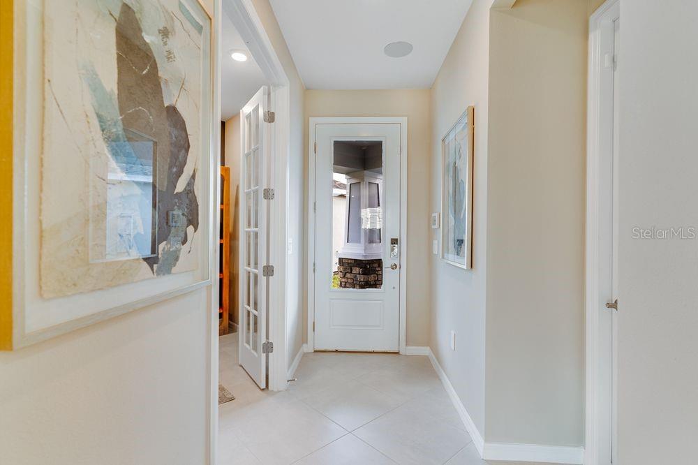 Image 4 of 30 For 19337 Lochside Lane