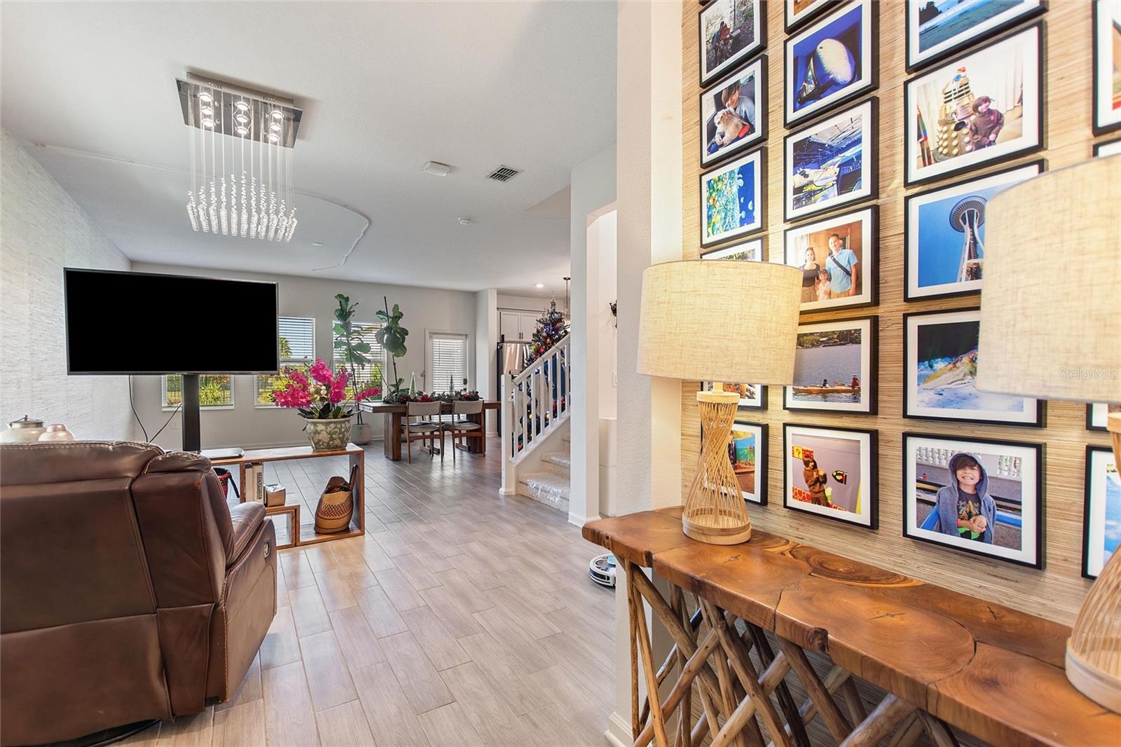 Image 11 of 59 For 8995 Fluffy Lie Court