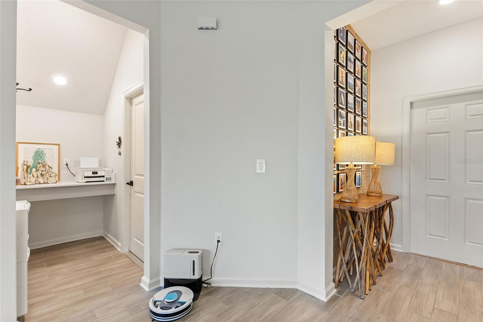 Image 12 of 59 For 8995 Fluffy Lie Court