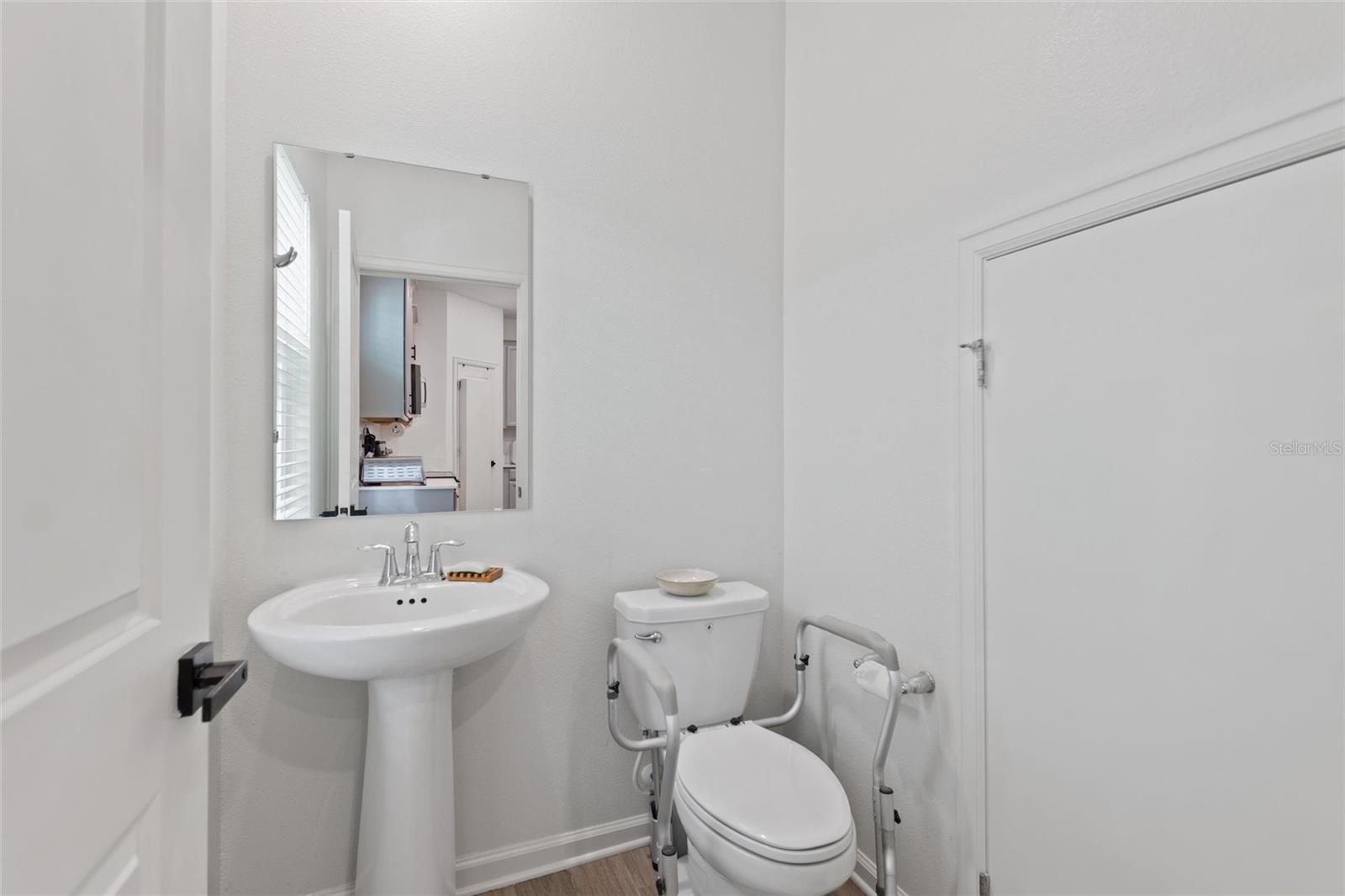 Image 29 of 59 For 8995 Fluffy Lie Court