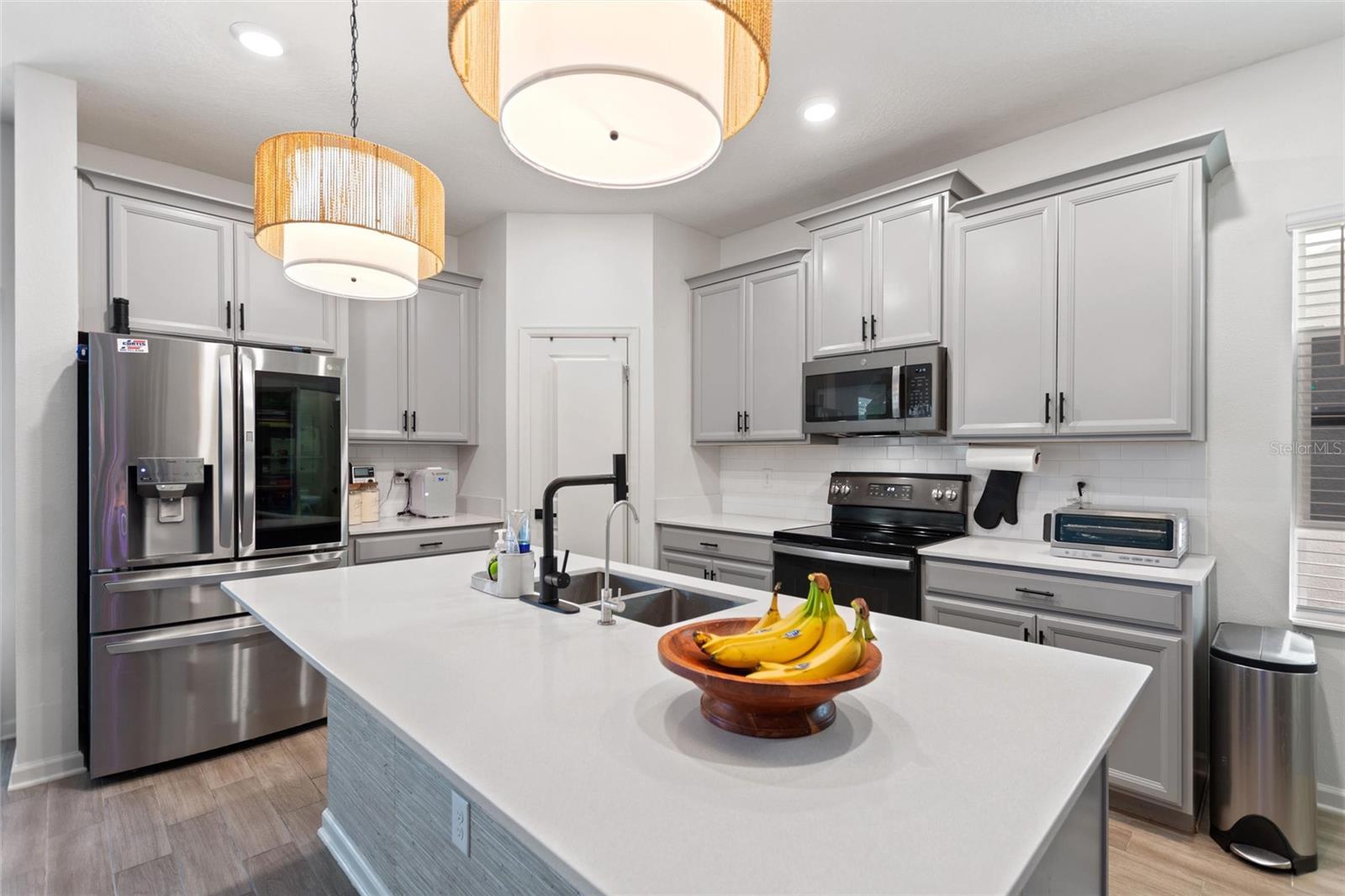 Image 8 of 59 For 8995 Fluffy Lie Court