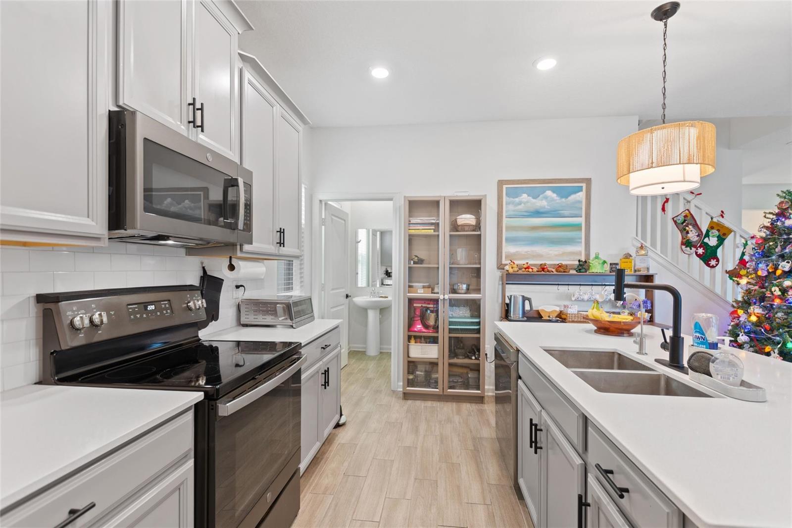 Image 9 of 59 For 8995 Fluffy Lie Court