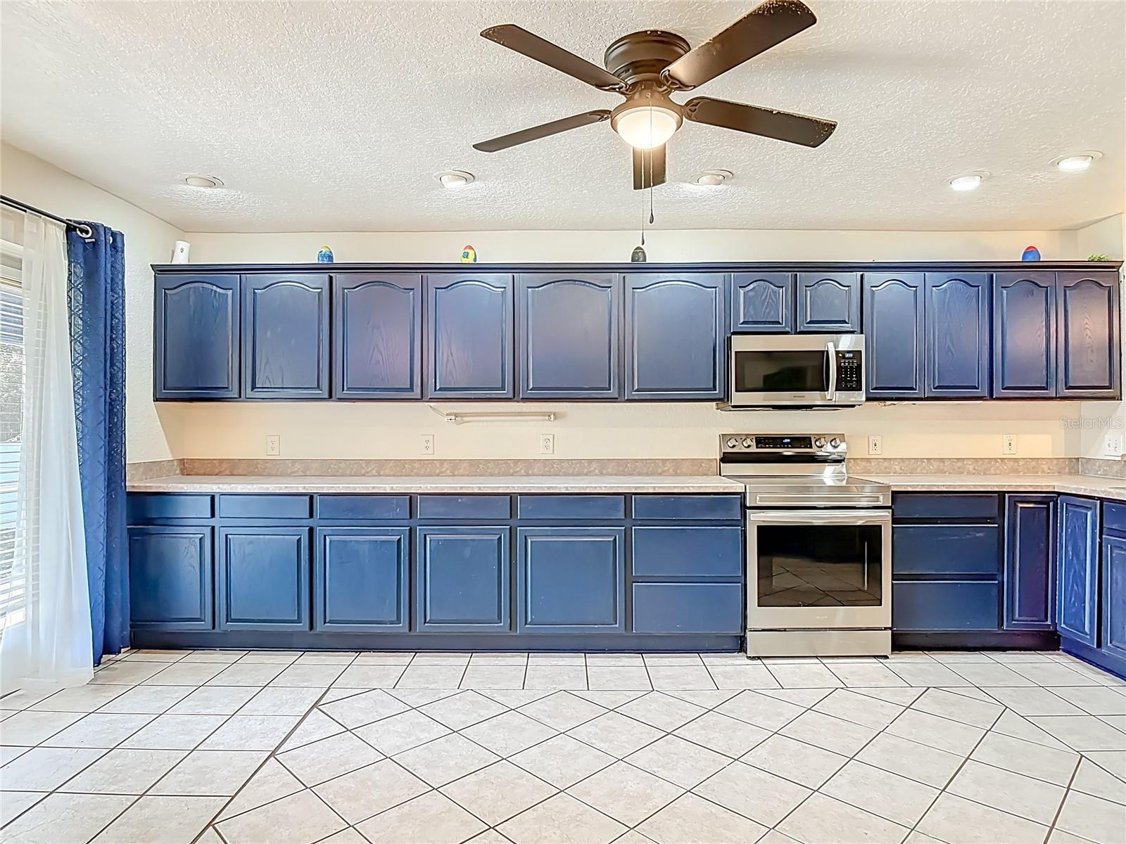 Image 19 of 55 For 111 Colomba Road