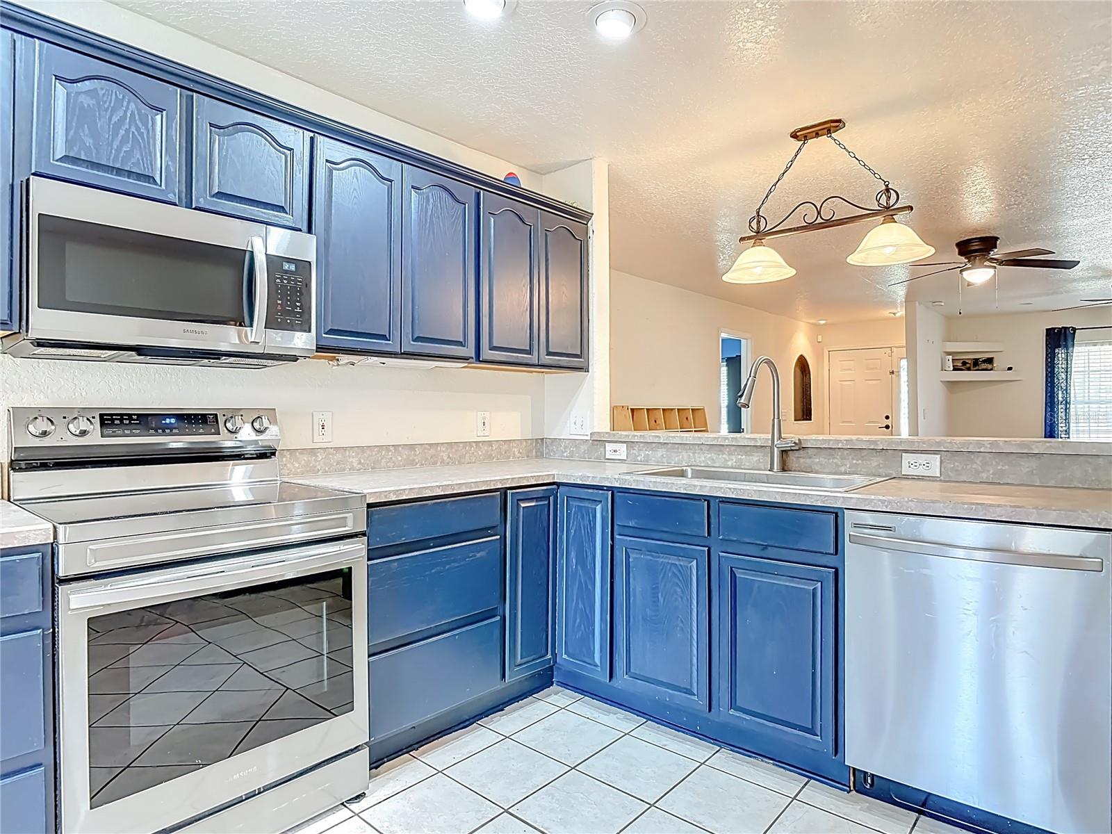 Image 20 of 55 For 111 Colomba Road