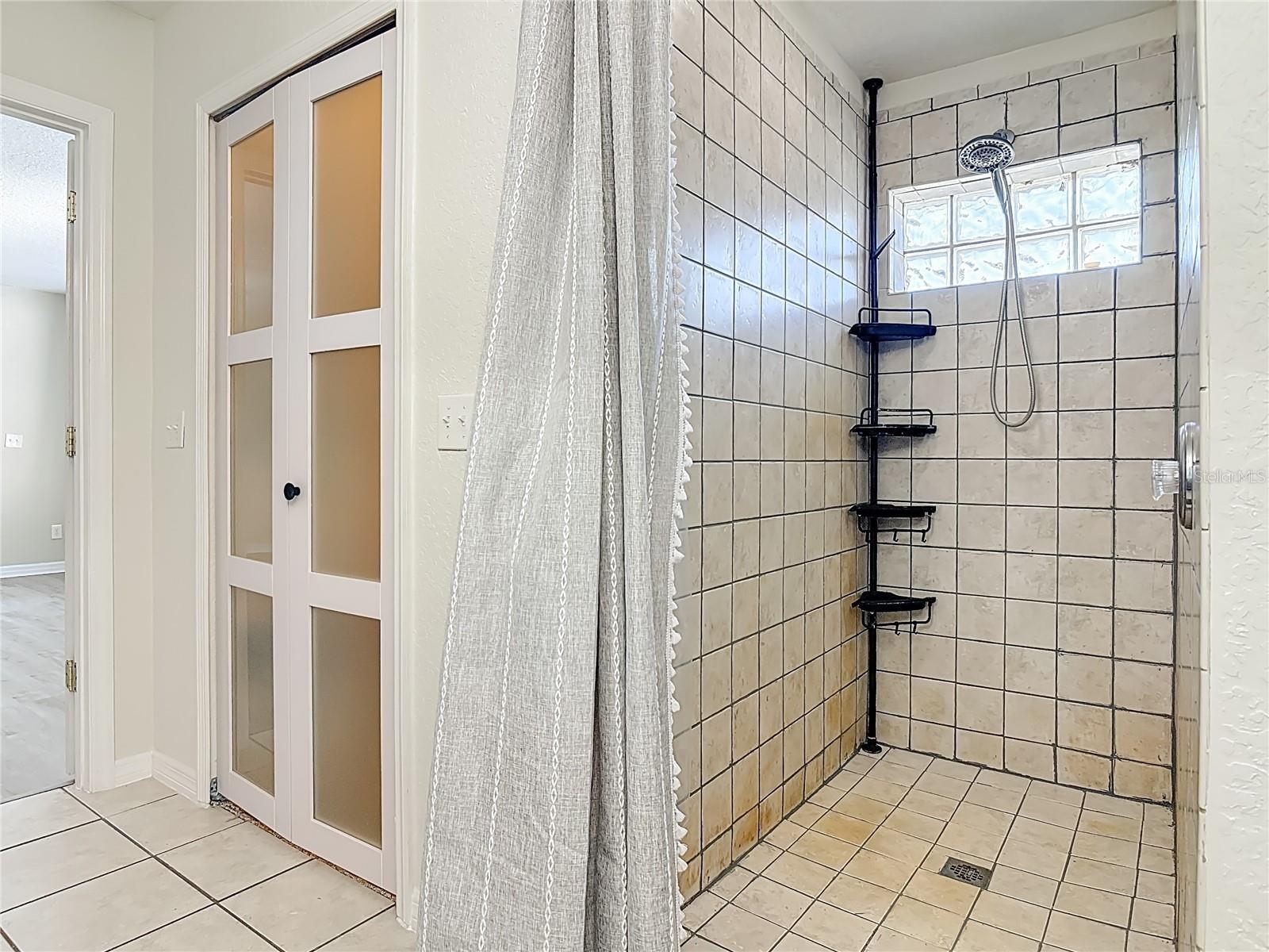 Image 26 of 55 For 111 Colomba Road