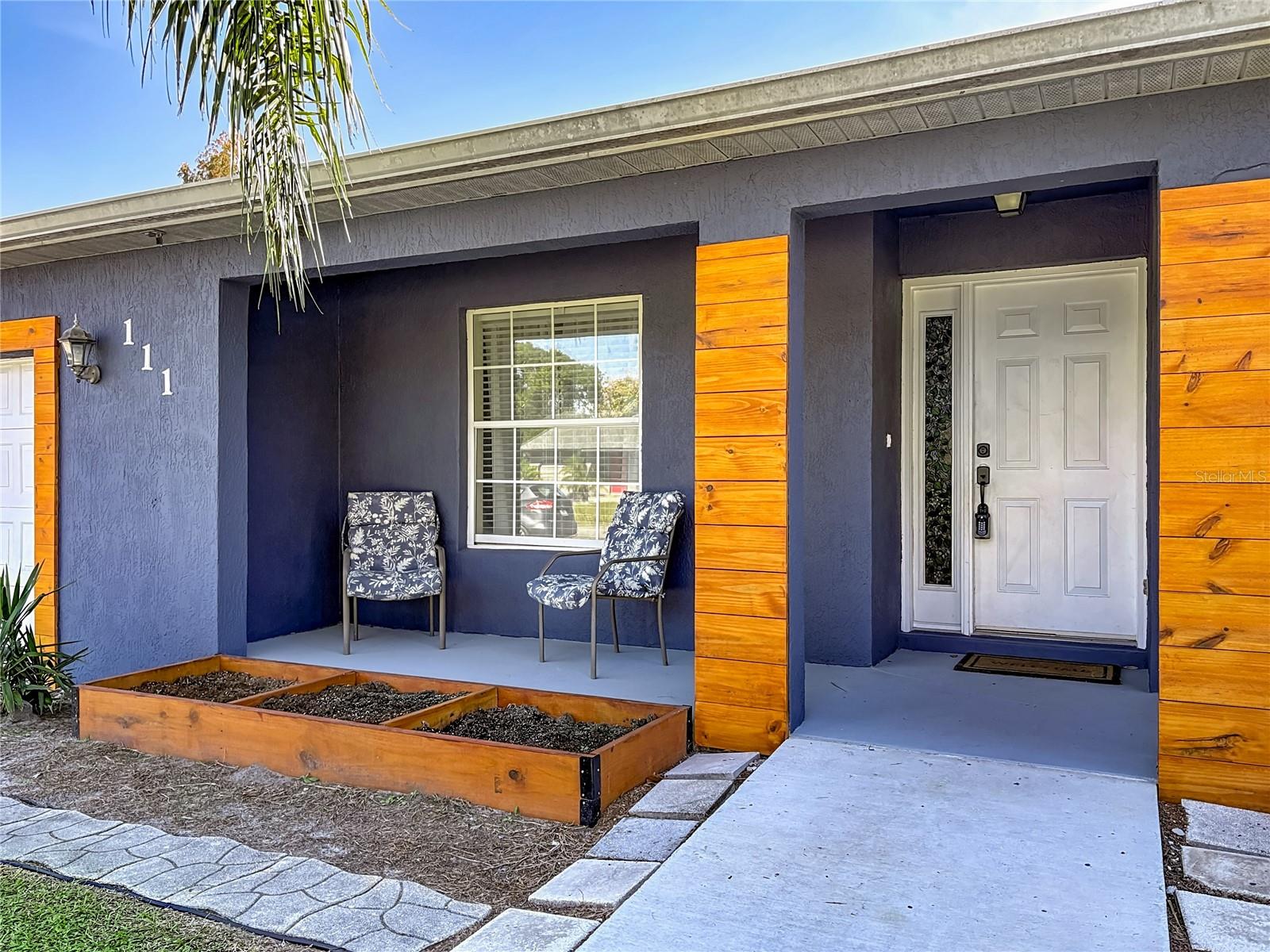 Image 4 of 55 For 111 Colomba Road