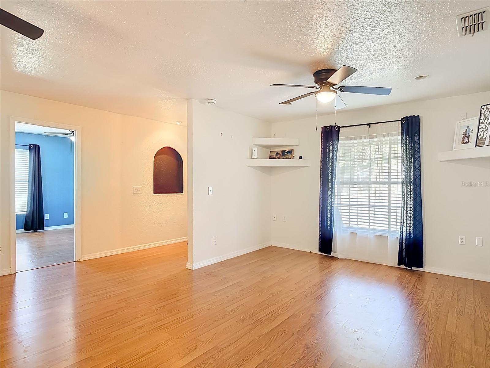 Image 8 of 55 For 111 Colomba Road