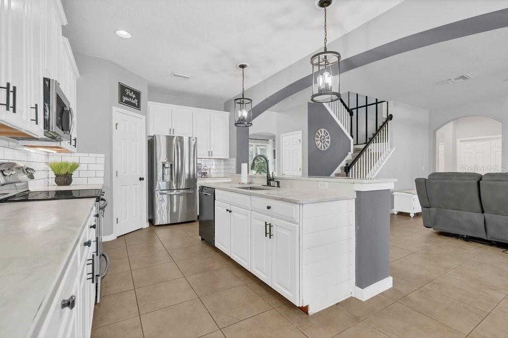 Image 11 of 45 For 128 Galileo Way