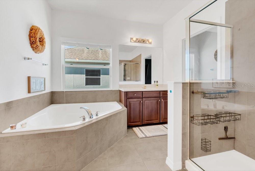 Image 16 of 45 For 128 Galileo Way