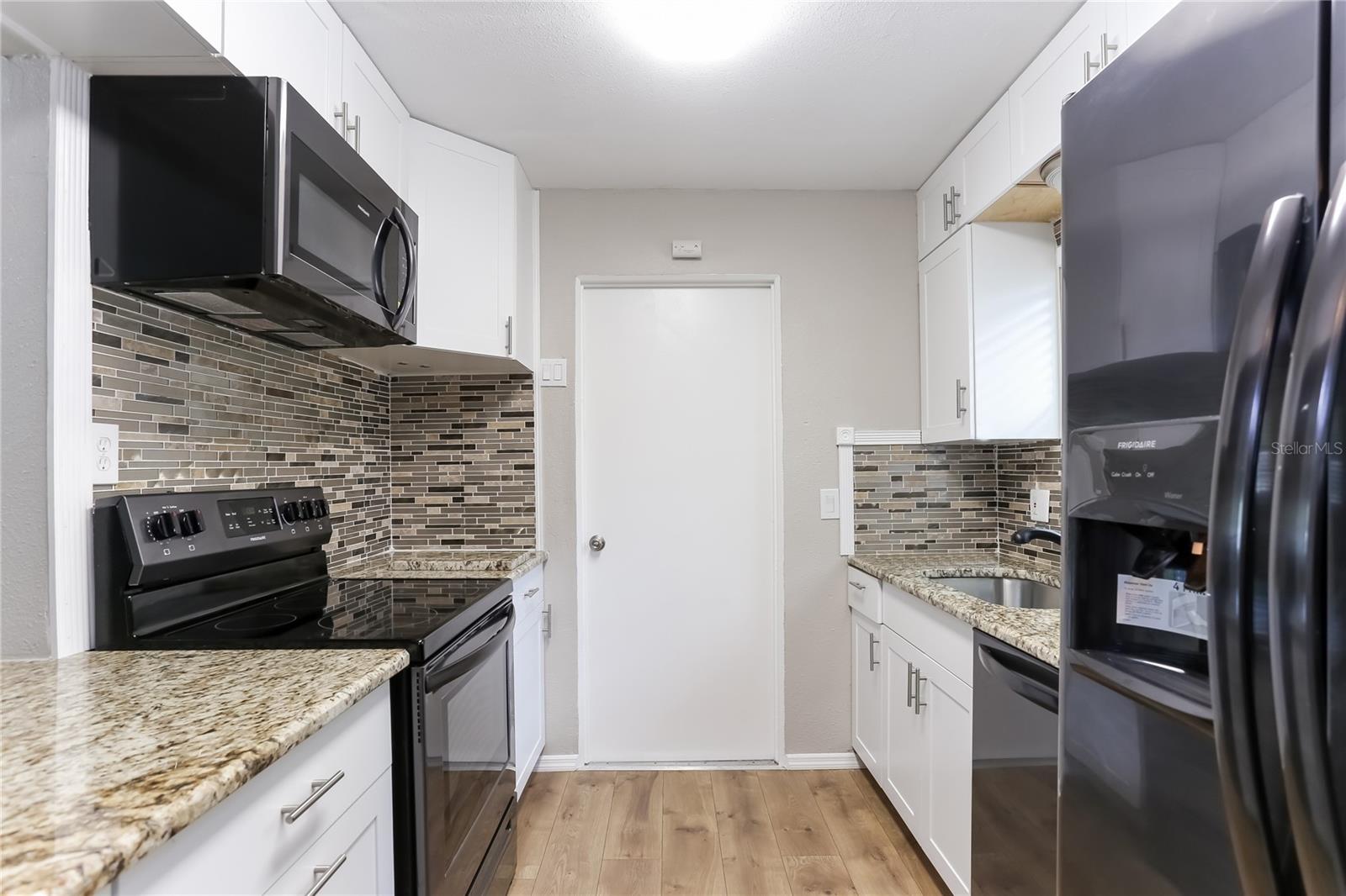 Image 4 of 16 For 3828 Neptune Drive Se