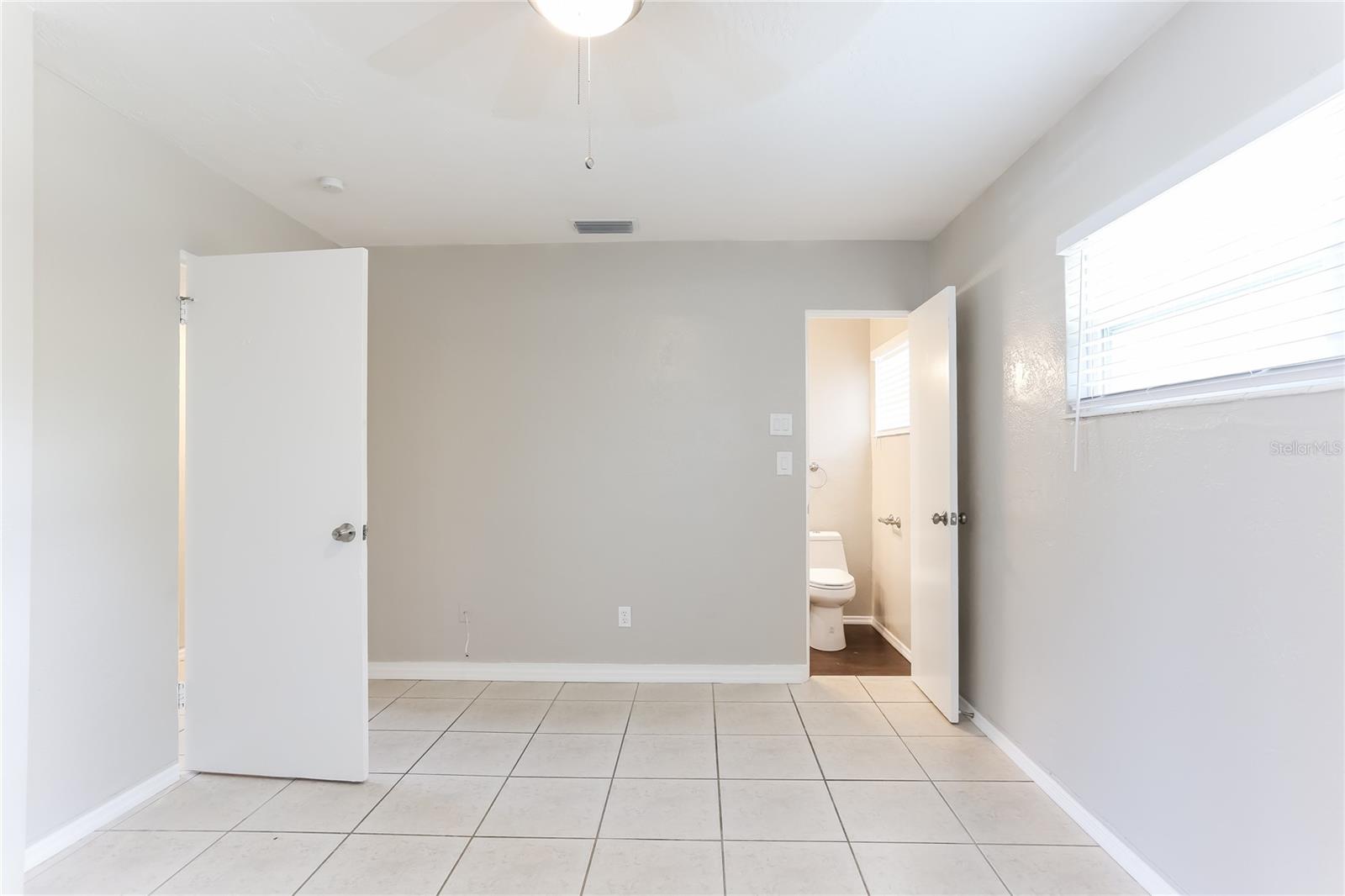 Image 7 of 16 For 3828 Neptune Drive Se