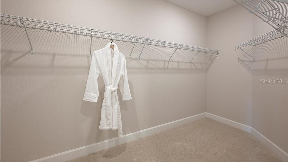 Image 33 of 42 For 19326 Lochside Lane