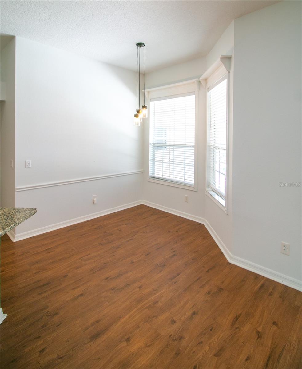 Image 17 of 27 For 1966 Westbourne Drive