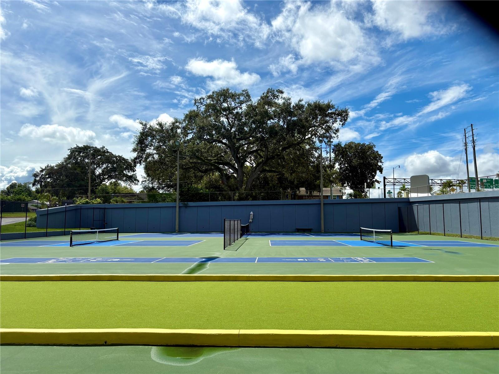 Image 19 of 22 For 1 Escondido Circle 170