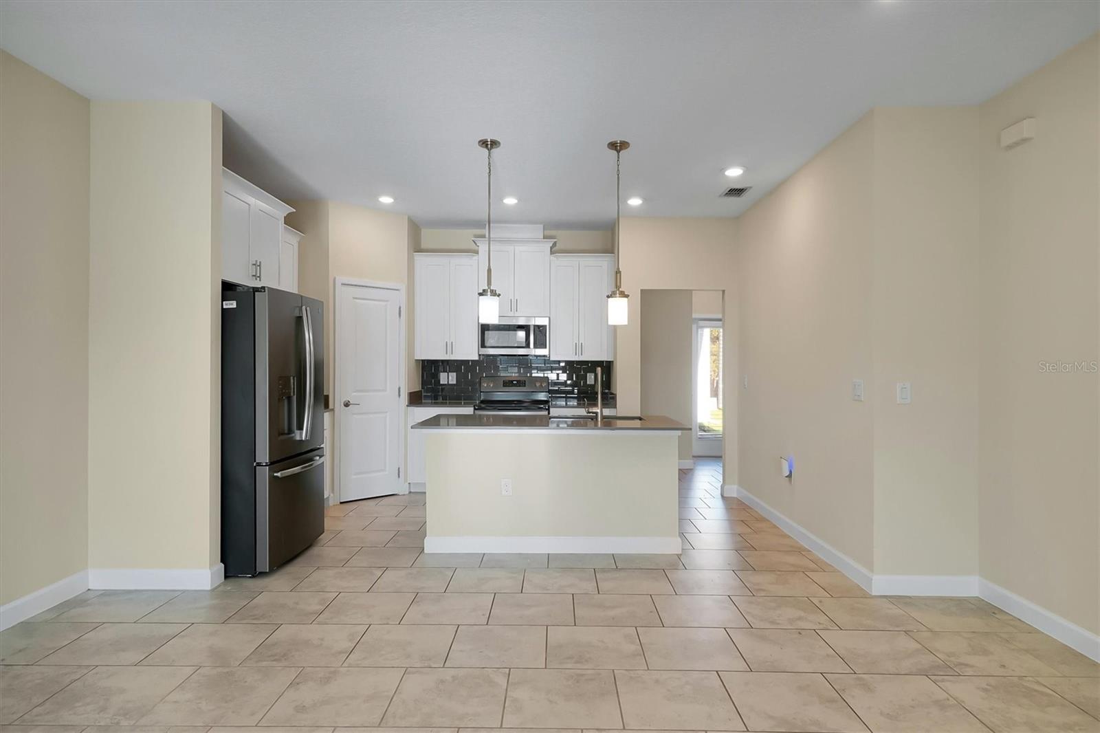 Image 13 of 34 For 1425 Happy Bird Lane