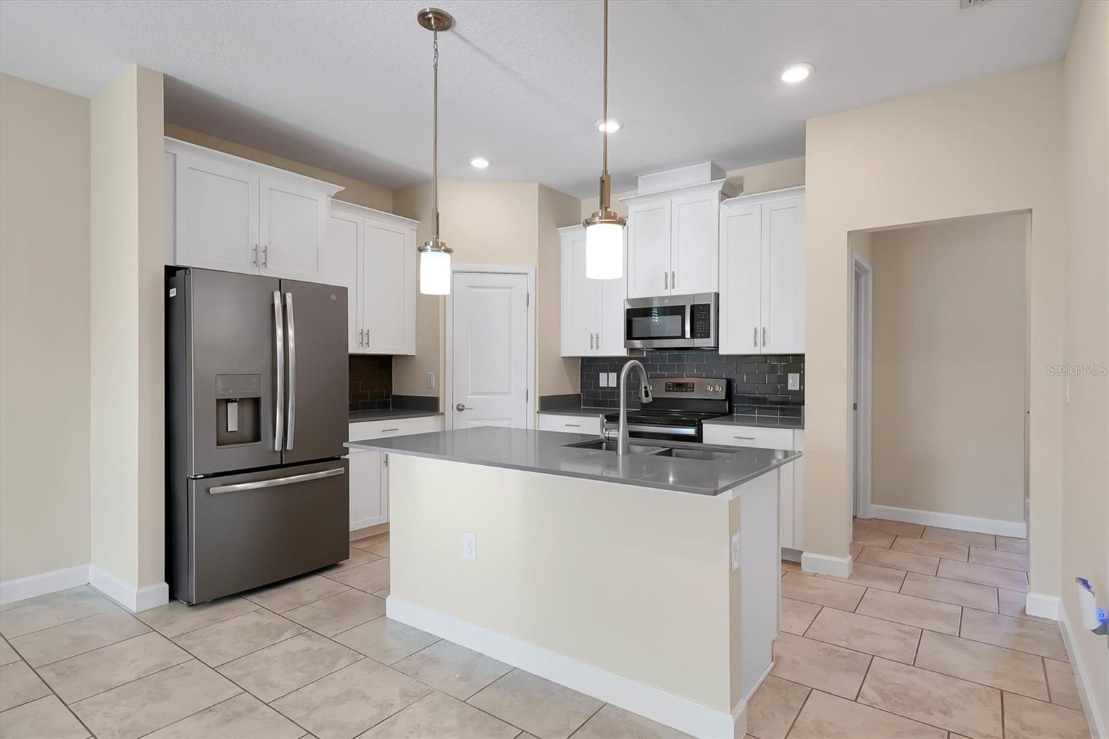 Image 14 of 34 For 1425 Happy Bird Lane