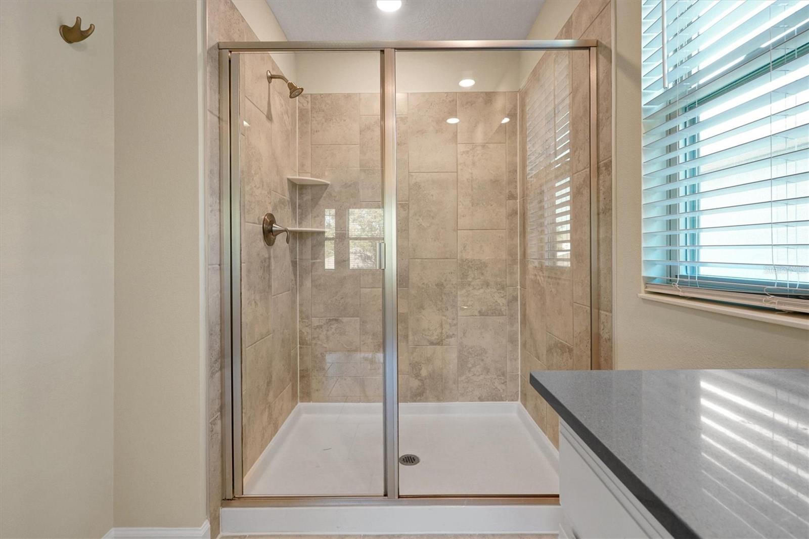 Image 24 of 34 For 1425 Happy Bird Lane