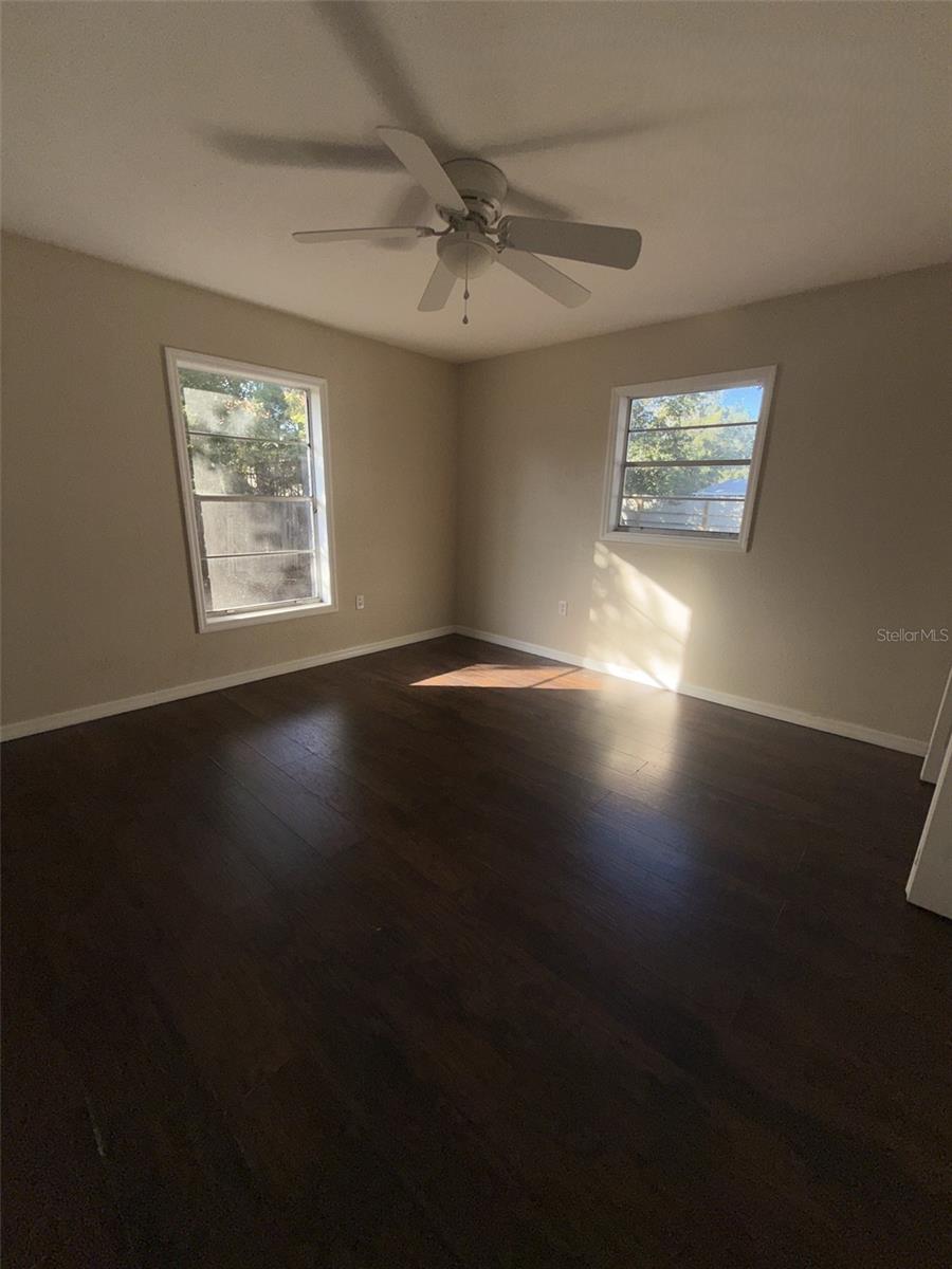 Image 15 of 27 For 285 Lake Street