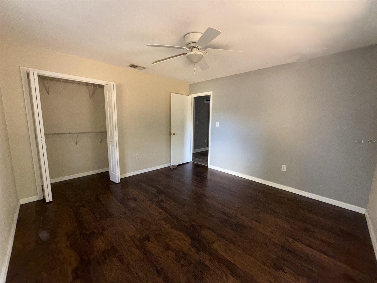 Image 19 of 27 For 285 Lake Street