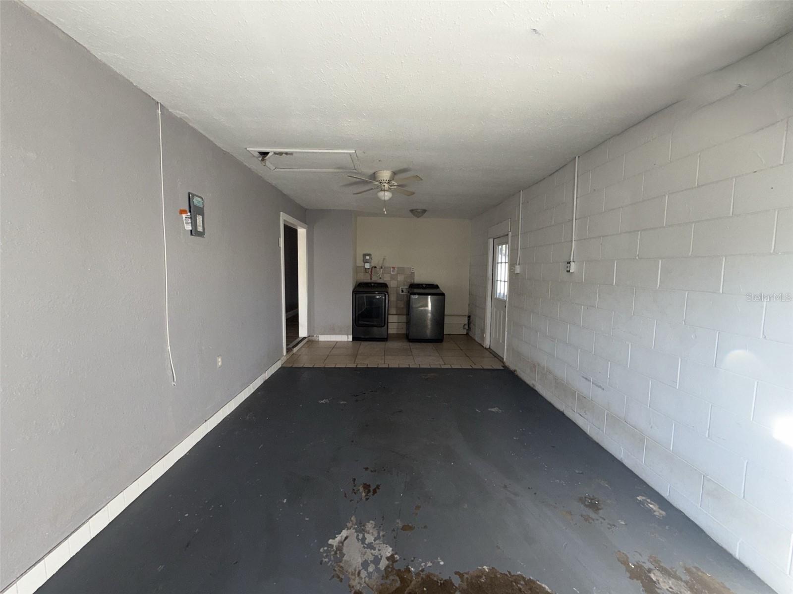 Image 21 of 27 For 285 Lake Street