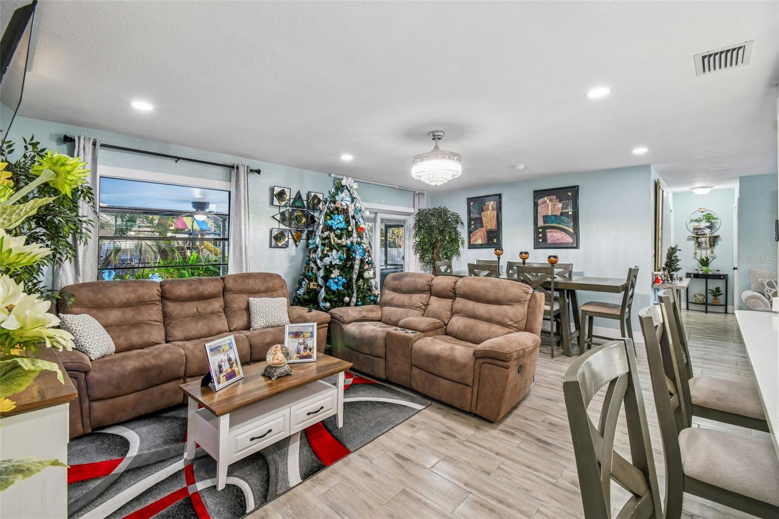 Image 14 of 63 For 529 Bison Circle