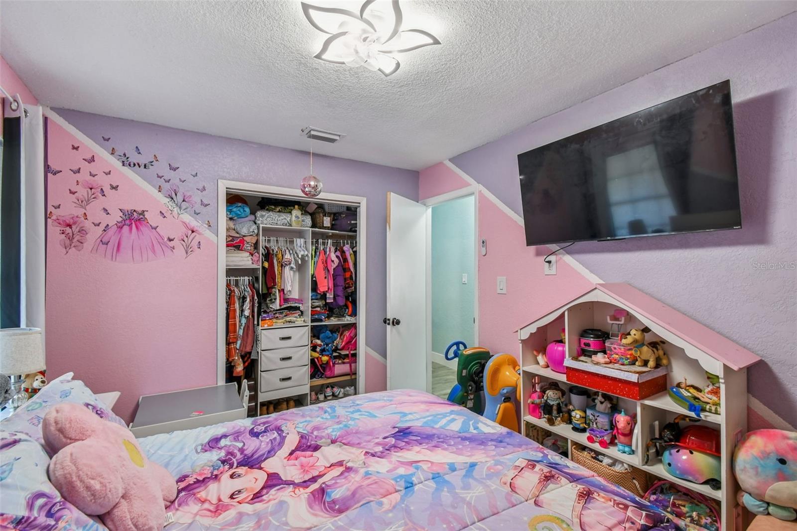 Image 28 of 63 For 529 Bison Circle