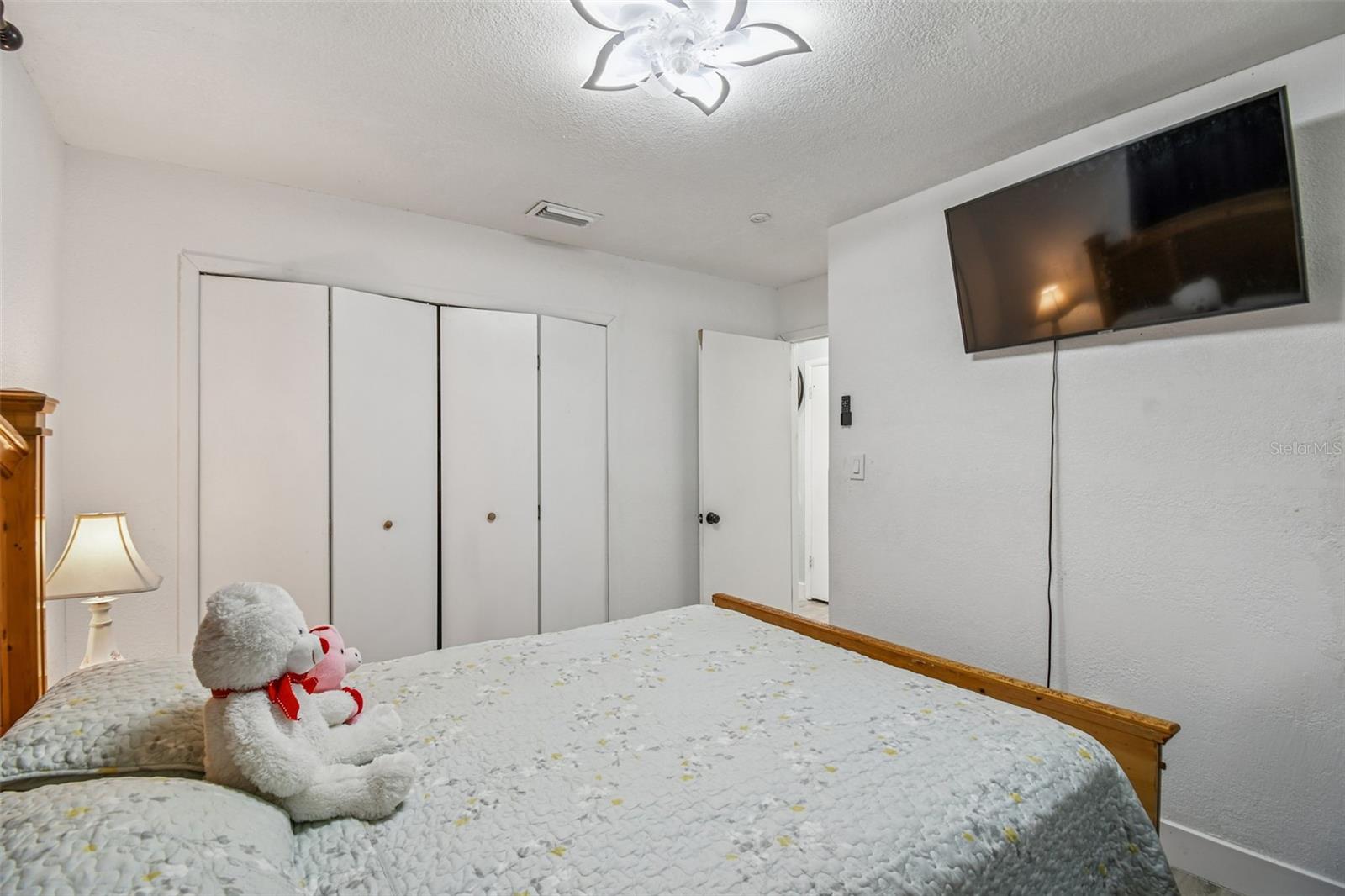 Image 33 of 63 For 529 Bison Circle