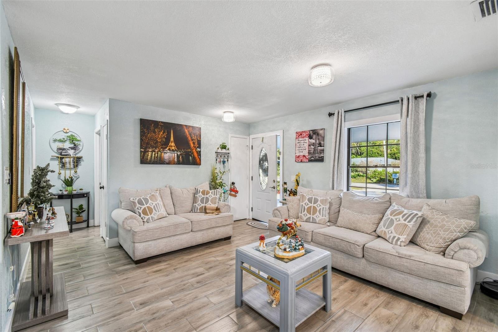 Image 7 of 63 For 529 Bison Circle