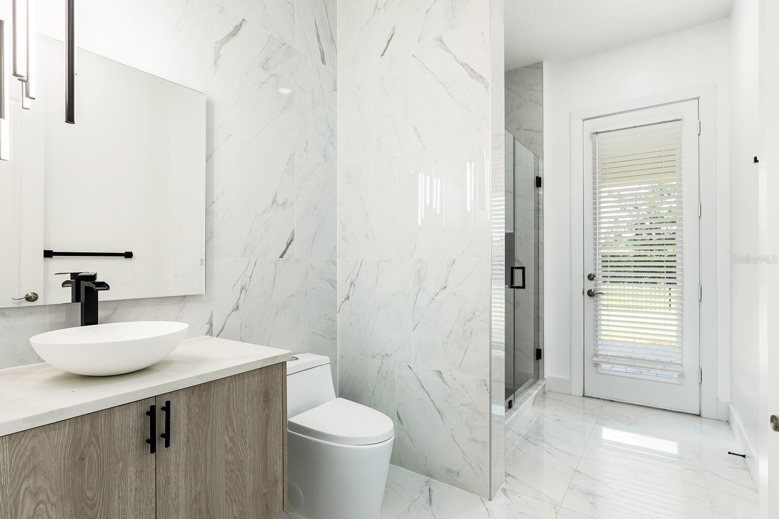 Image 11 of 33 For 10125 Henbury Street