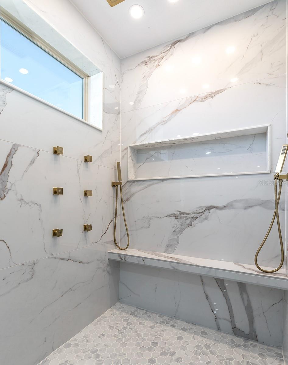 Image 19 of 33 For 10125 Henbury Street