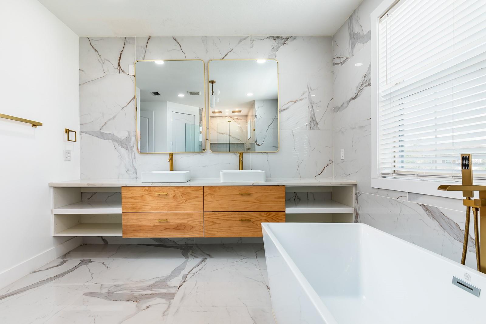 Image 20 of 33 For 10125 Henbury Street