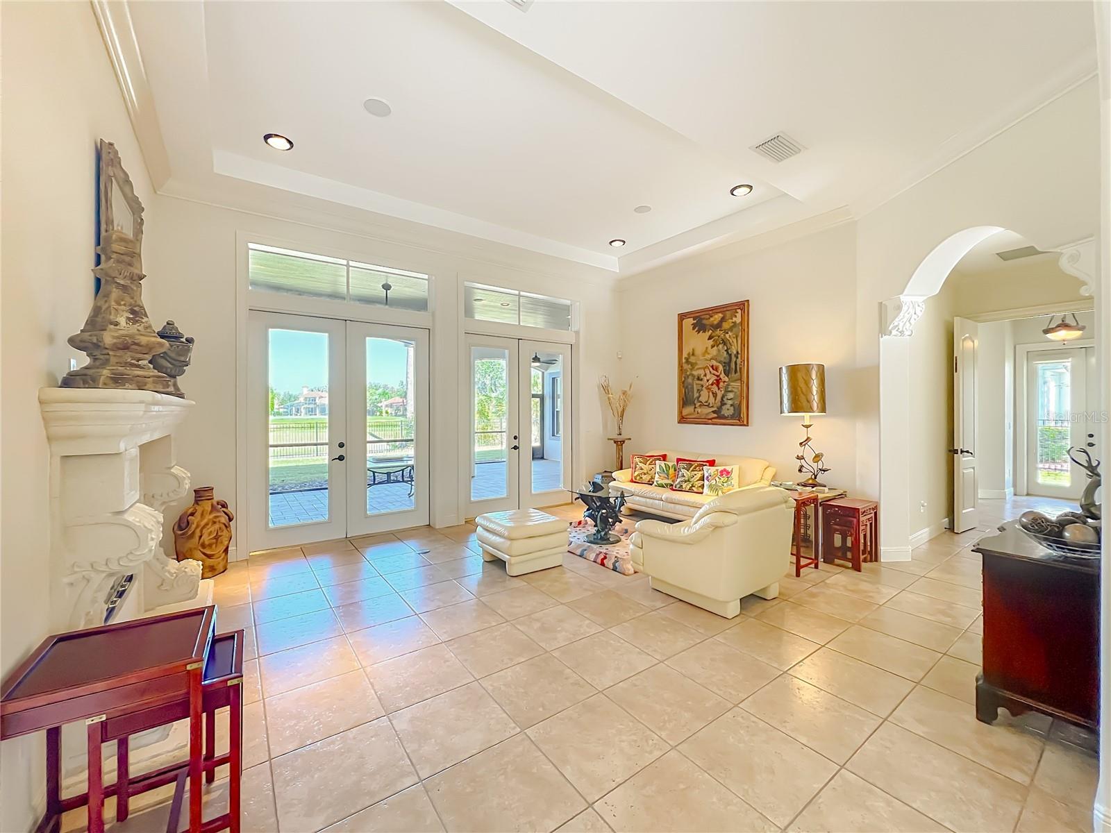 Listing photo id 8 for 3444 Foxmeadow Court