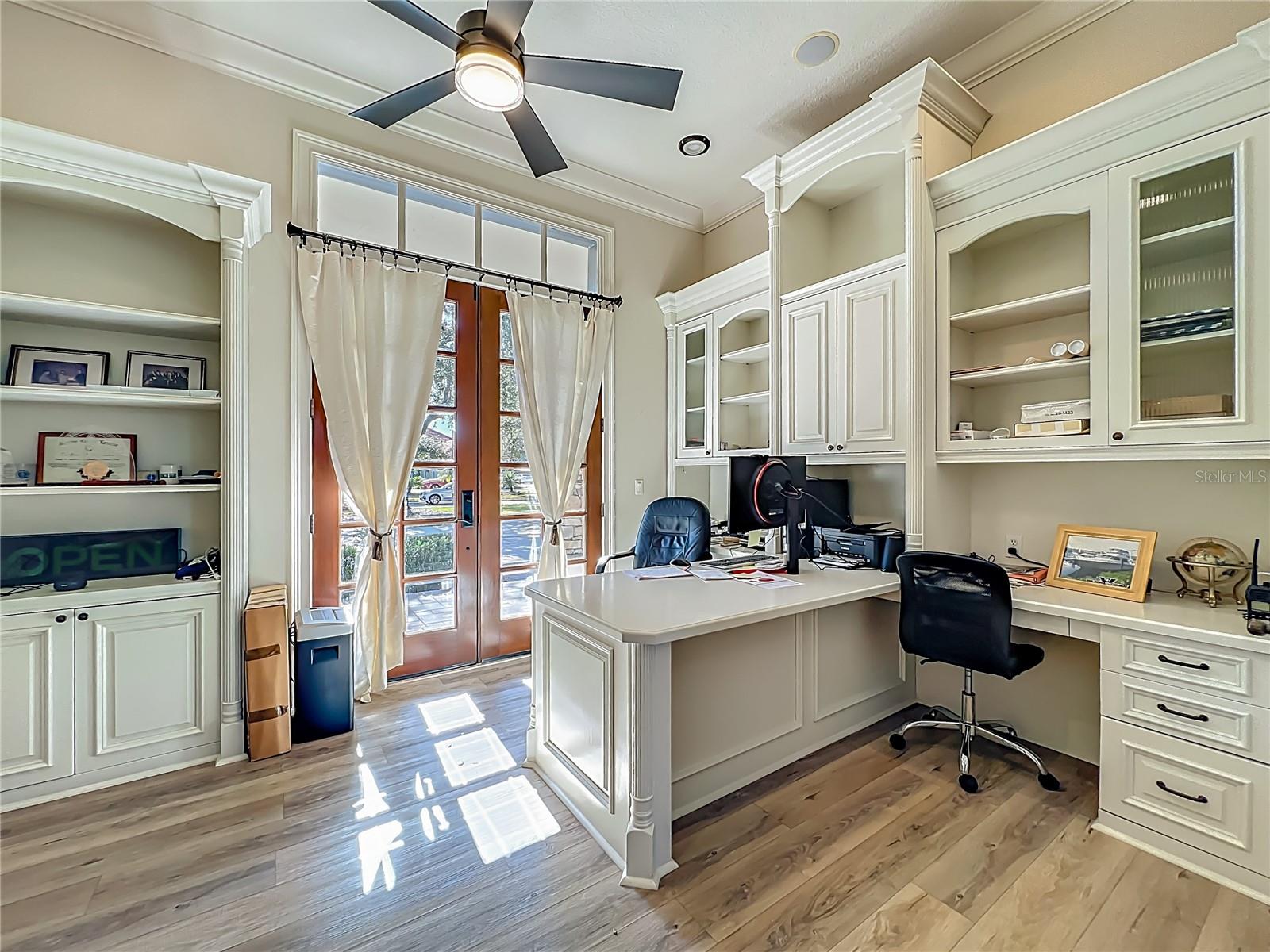 Listing photo id 16 for 3444 Foxmeadow Court