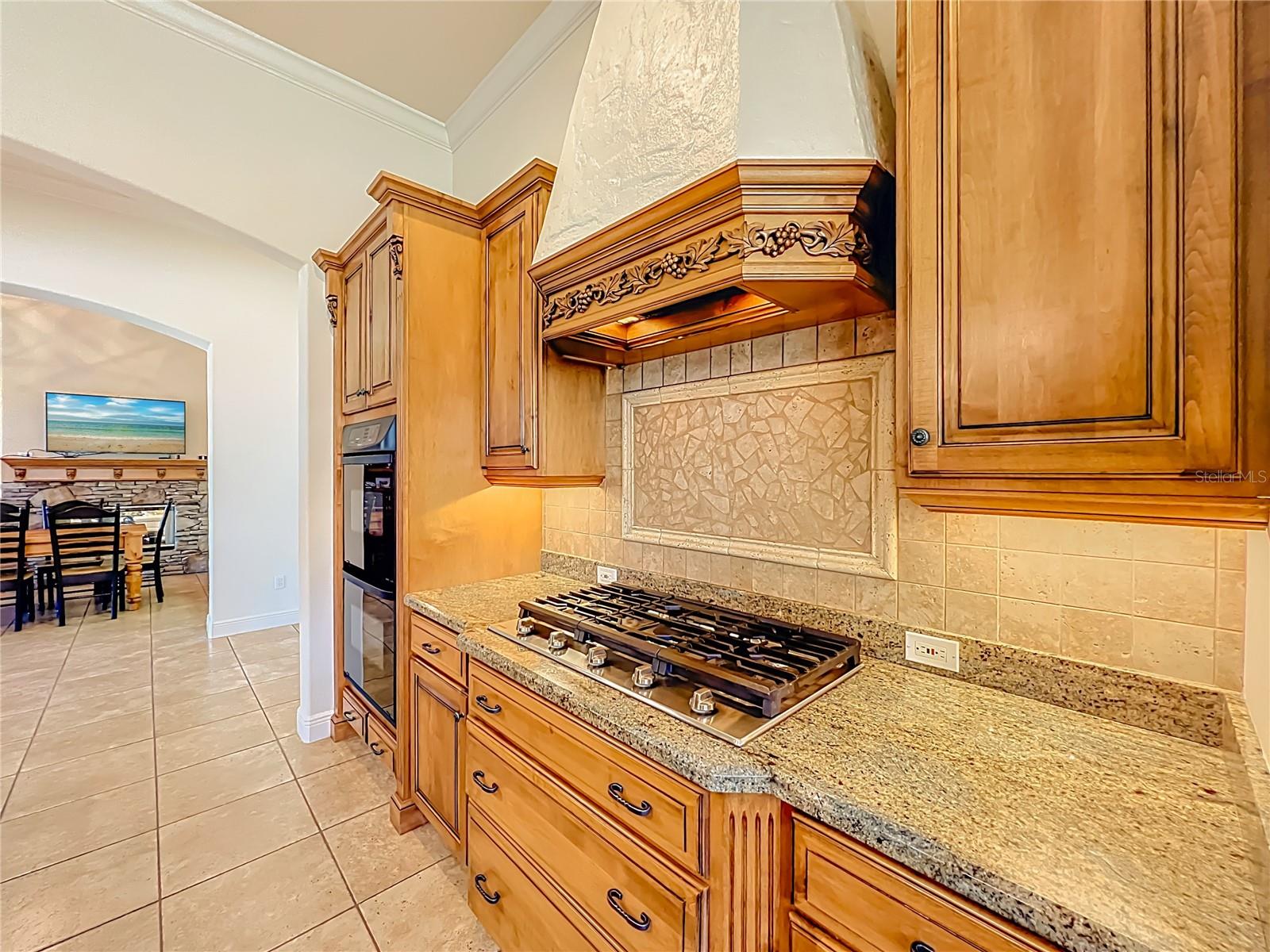 Listing photo id 21 for 3444 Foxmeadow Court