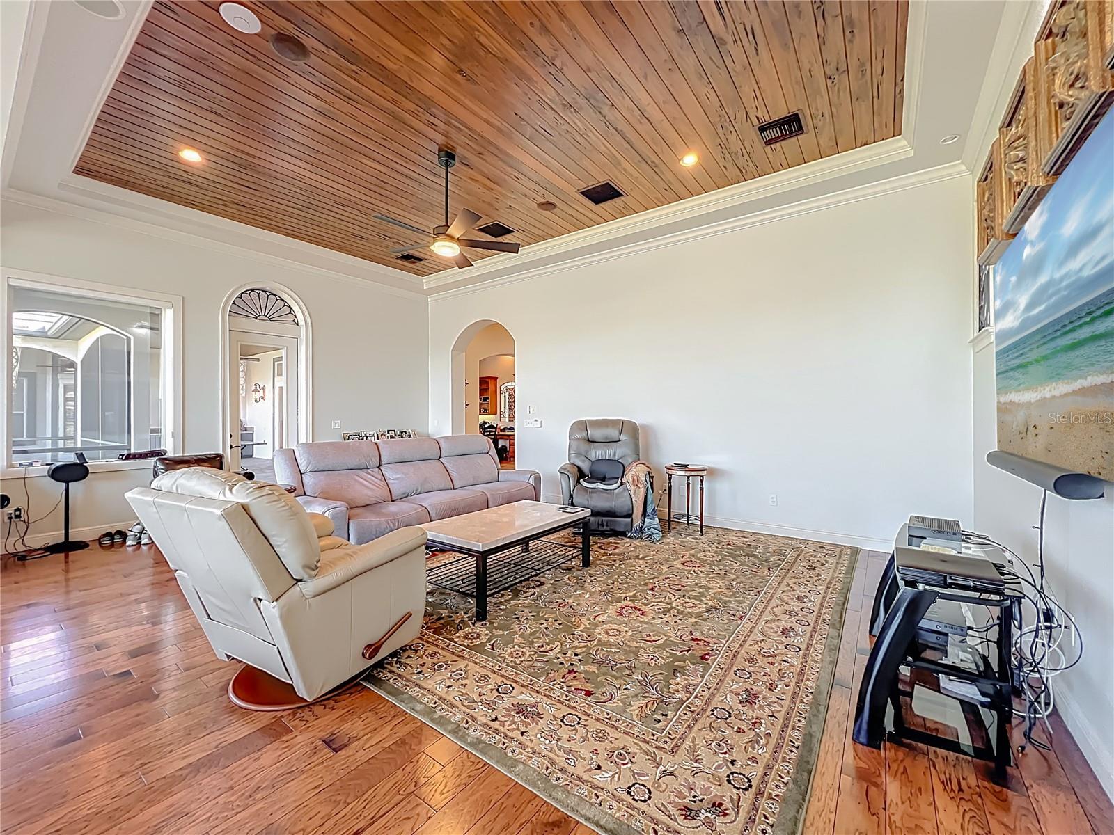 Listing photo id 32 for 3444 Foxmeadow Court