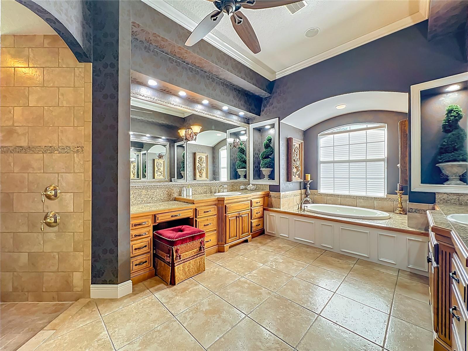 Listing photo id 39 for 3444 Foxmeadow Court