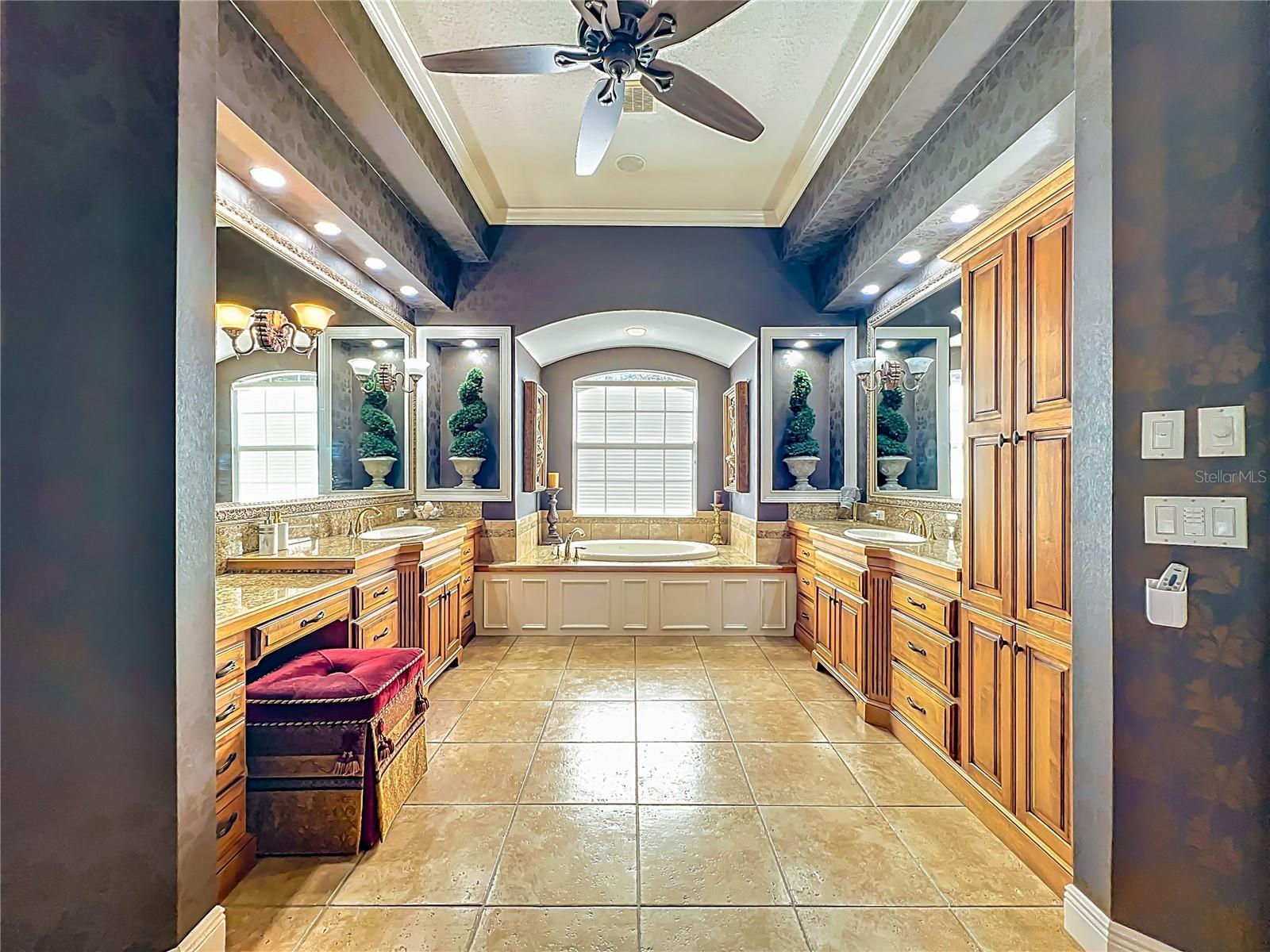 Listing photo id 40 for 3444 Foxmeadow Court