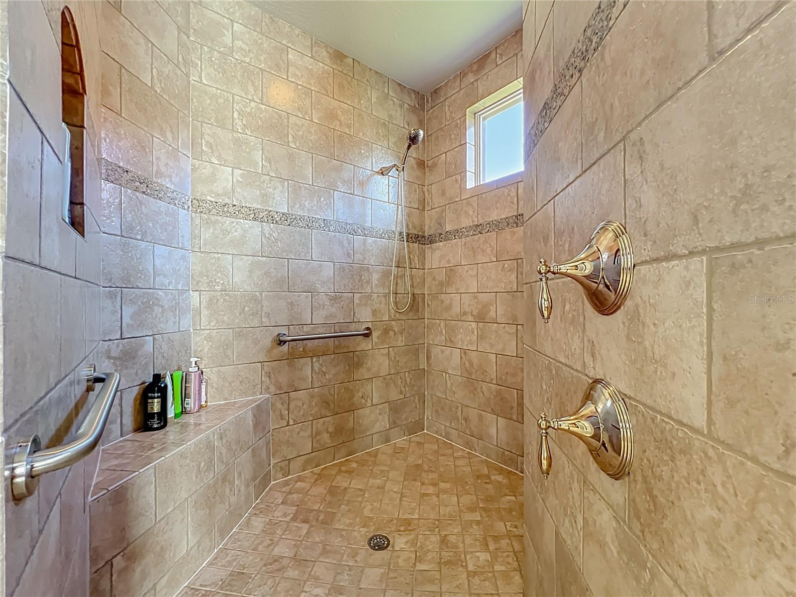 Listing photo id 42 for 3444 Foxmeadow Court