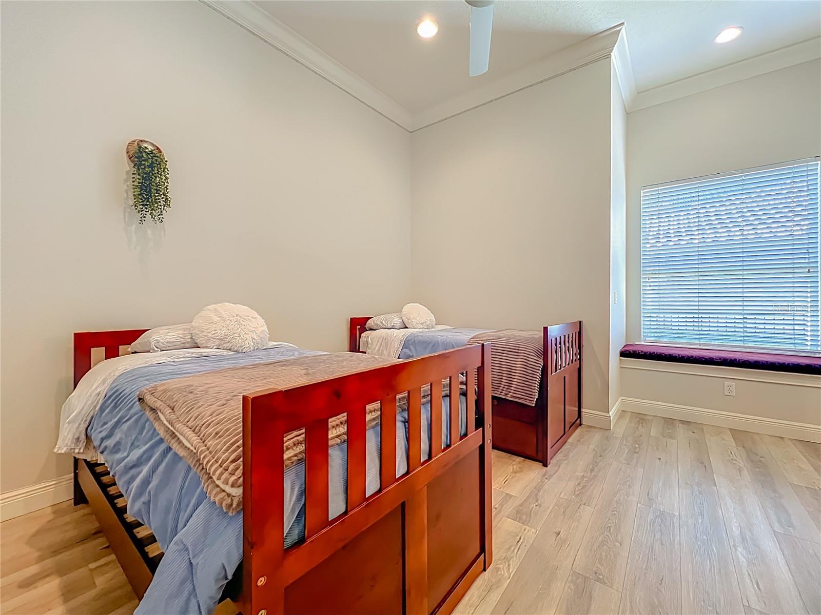 Listing photo id 54 for 3444 Foxmeadow Court