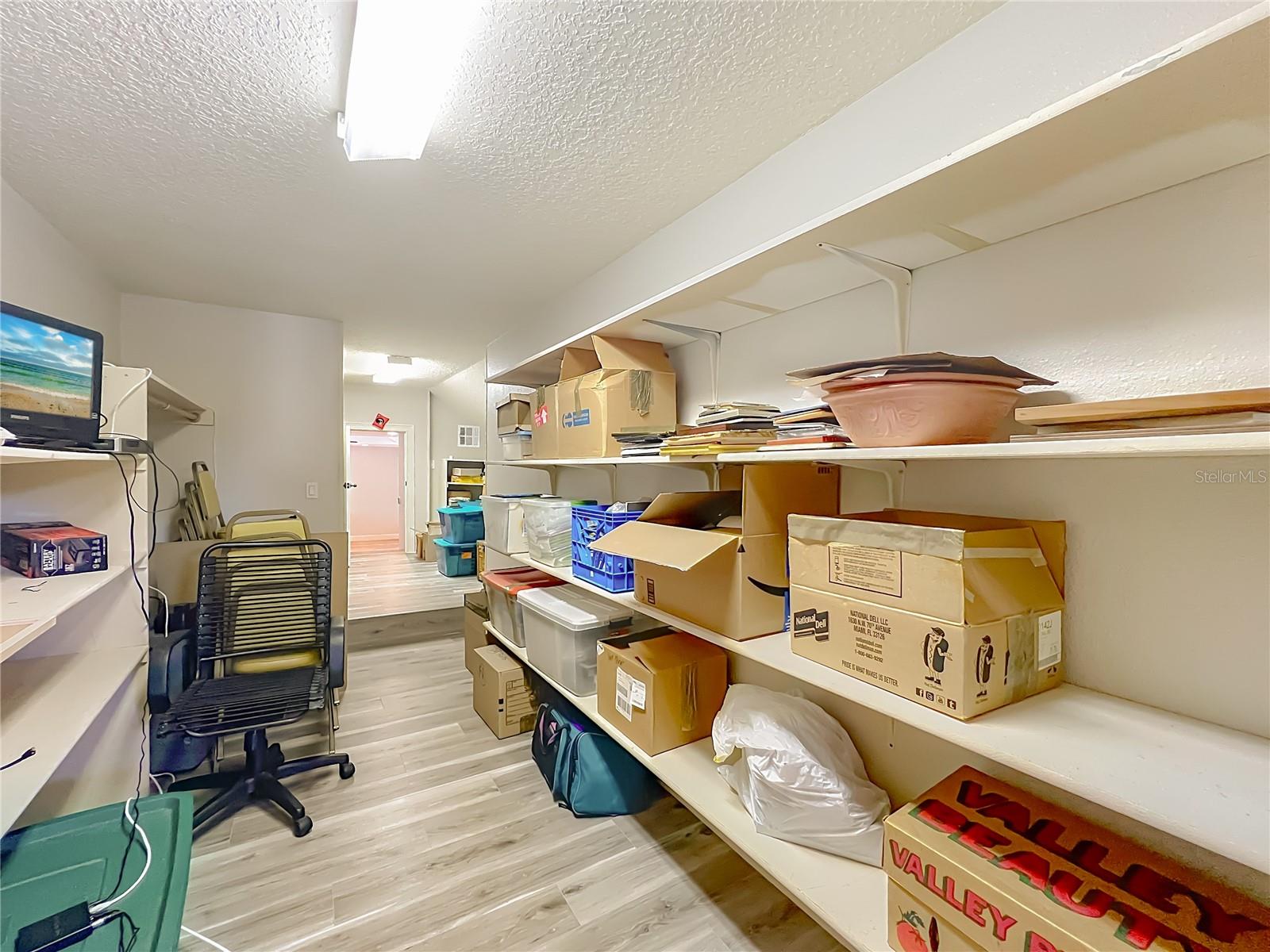 Listing photo id 67 for 3444 Foxmeadow Court