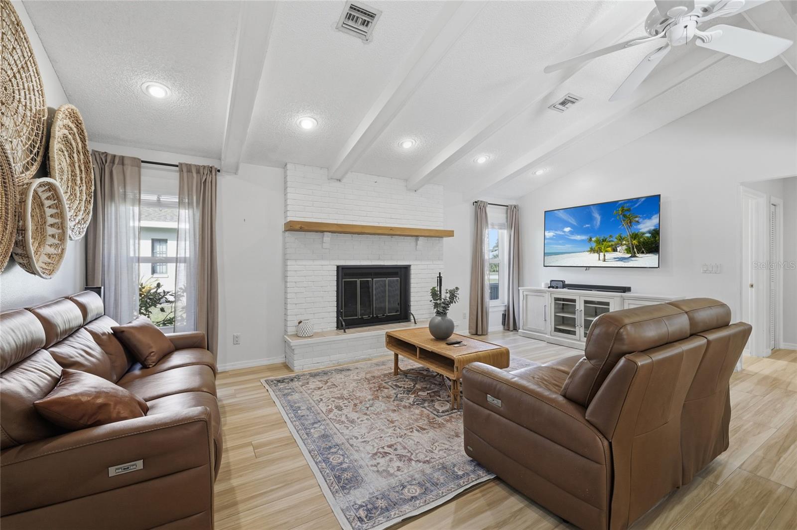 Image 16 of 65 For 14630 Aeries Way Drive