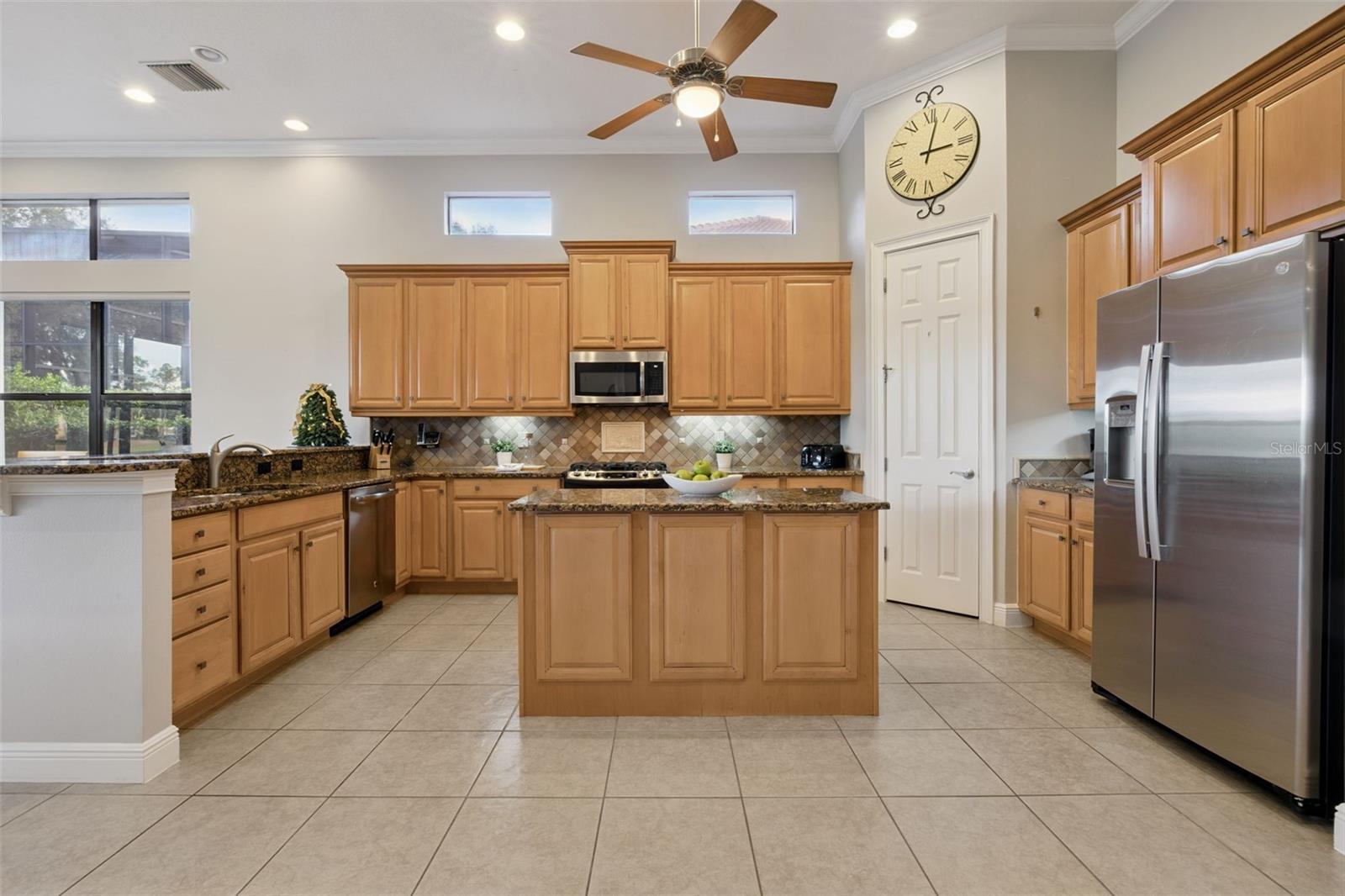 Image 14 of 43 For 9335 San Jose Boulevard